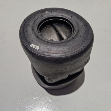 SET NEUMATICOS VEGA X H4 (USADOS)